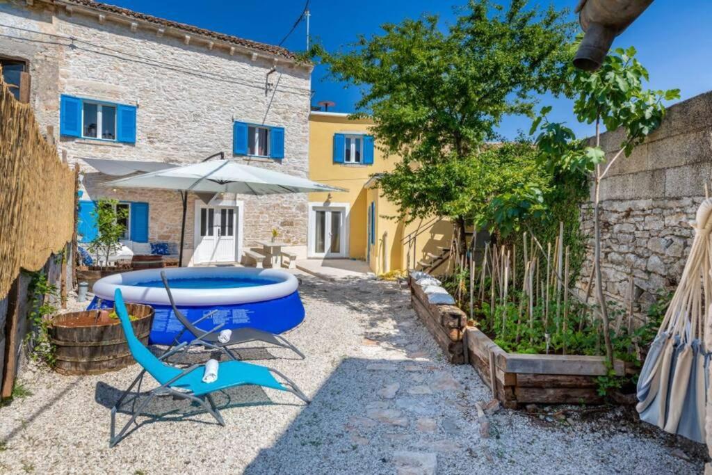 Casa Di Pietra Matelici Villa Divsici ภายนอก รูปภาพ