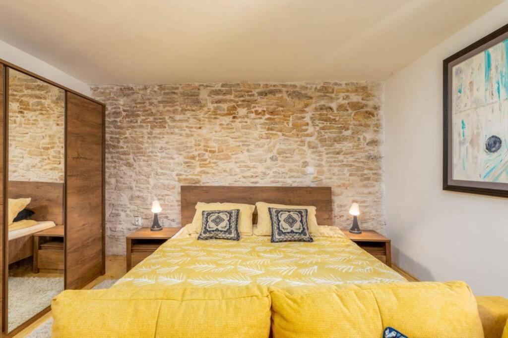 Casa Di Pietra Matelici Villa Divsici ภายนอก รูปภาพ