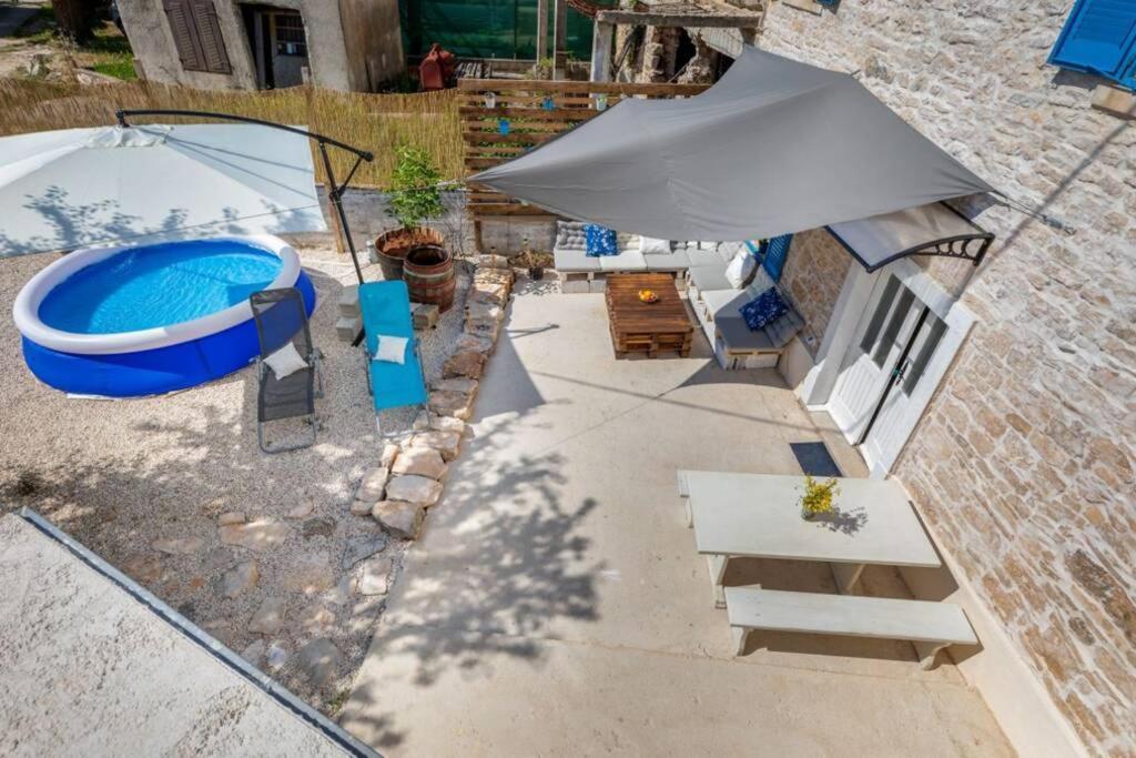 Casa Di Pietra Matelici Villa Divsici ภายนอก รูปภาพ