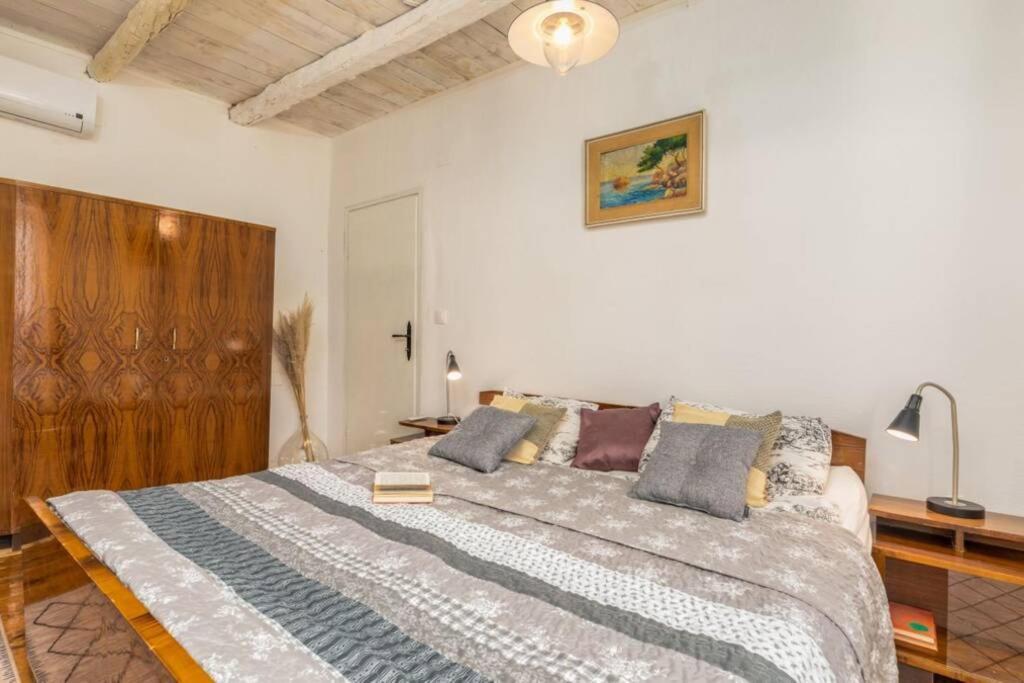 Casa Di Pietra Matelici Villa Divsici ภายนอก รูปภาพ
