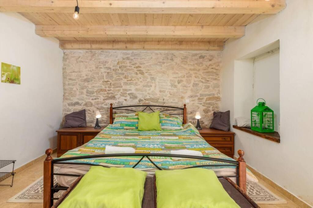Casa Di Pietra Matelici Villa Divsici ภายนอก รูปภาพ