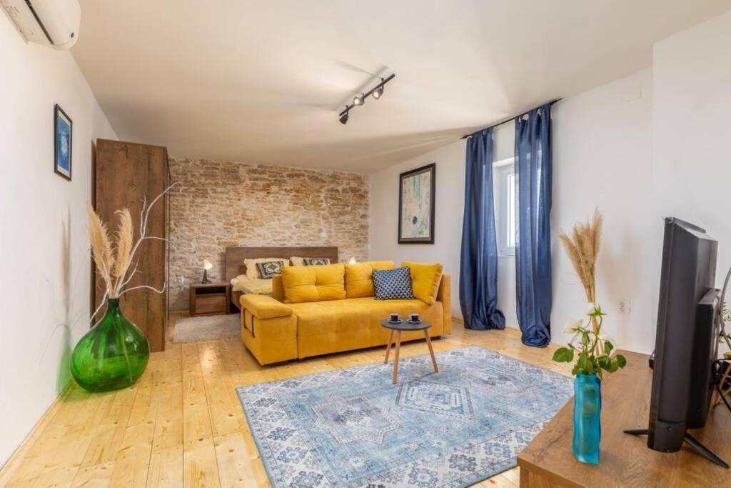 Casa Di Pietra Matelici Villa Divsici ภายนอก รูปภาพ