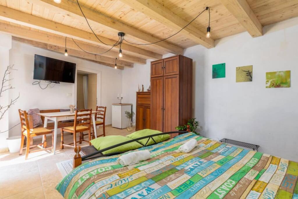 Casa Di Pietra Matelici Villa Divsici ภายนอก รูปภาพ